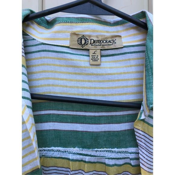 Democracy Size Large Pull Over Blouse - Picture 4 of 5